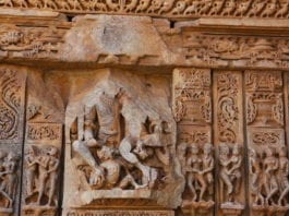 सास बहू मंदिर में हैं कामशास्त्र से जुड़ी कई मुर्तियां, यहां जानें इससे जुड़े 18 रोचक तथ्य