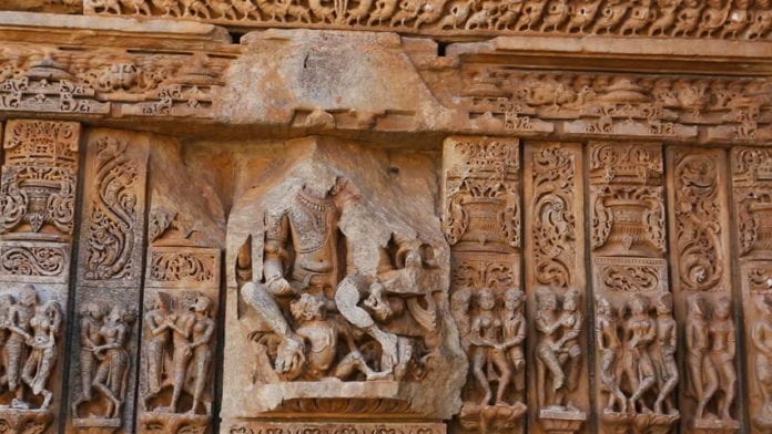 सास बहू मंदिर में हैं कामशास्त्र से जुड़ी कई मुर्तियां, यहां जानें इससे जुड़े 18 रोचक तथ्य