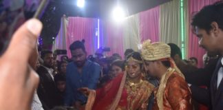 Women’s Day: डोली नहीं, बुलेट पर दुल्हन ने ली मंडप में शानदार एंट्री bride