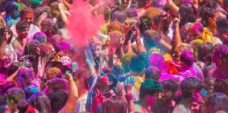 जानिए रंगों को त्यौहार Holi किस राज्य में कैसे मनाया जाता है? जानिए रंगों को त्यौहार Holi किस राज्य में कैसे मनाया जाता है?