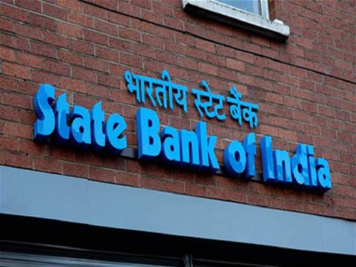 SBI ग्राहकों की बेलेंस मेंनटेन करने की टेंशन हुई खत्म, किए गए बड़े बदलाव?sbi SBI ग्राहकों की बेलेंस मेंनटेन करने की टेंशन हुई खत्म, किए गए बड़े बदलाव?