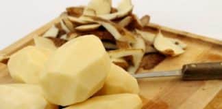 आलू के छिलकों को फेंकने की जगह करें इसका सेवन, जानिए इसके फायदें aloo chilka