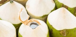 जानिए डायबिटीज़ में नारियल पानी पीने के फ़ायदे coconut
