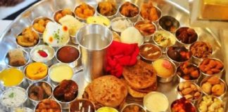 Janmashtami 2020: क्या आप जानते है जन्माष्टमी पर भगवान श्रीकृष्ण को क्यों लगाया जाता है ’56 भोग’ chappan bhog